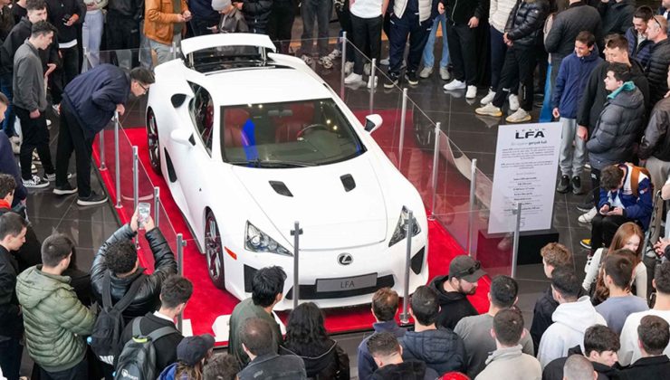 Dünyada sadece 500 adet üretildi Lexus LFA Türkiye turunda sergileniyor