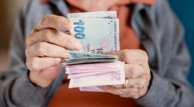 Emekli ve memur Temmuz 2026 zammı sürpriz şekilde arttı! 4 aylık zamma bakın